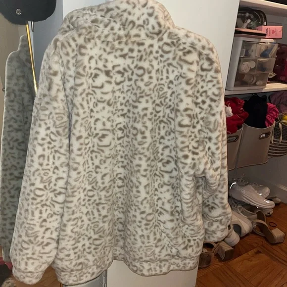 Storia Cheetah Jacket - Picture 2 of 4